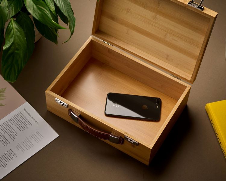 digital detox at careys manor hotel senspa 750