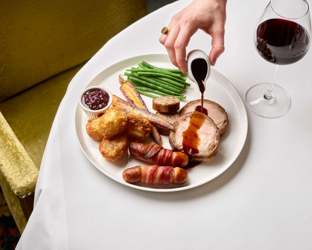 Christmas Dinner Montagu Arms 1000