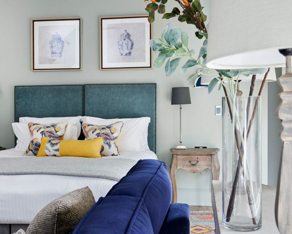 Montagu Arms Room 1000