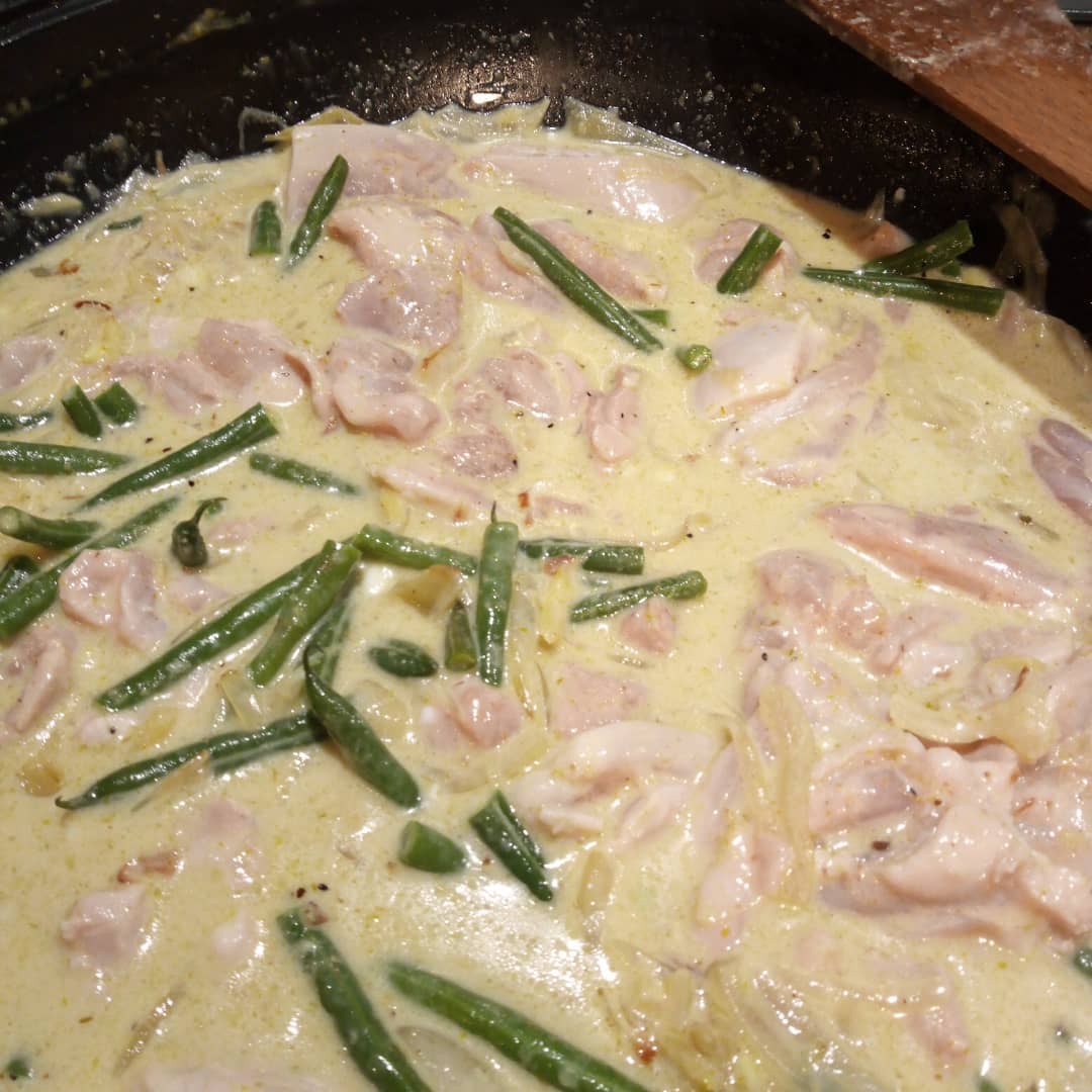 Real Food's thai green curry cooking